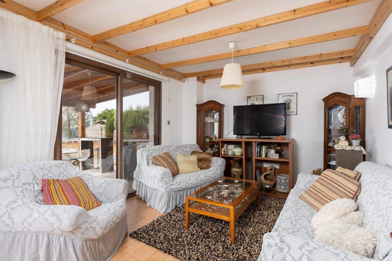 Villa Beach Heaven Pomos Esterno foto