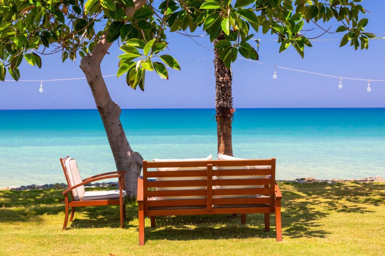 Villa Beach Heaven Pomos Esterno foto