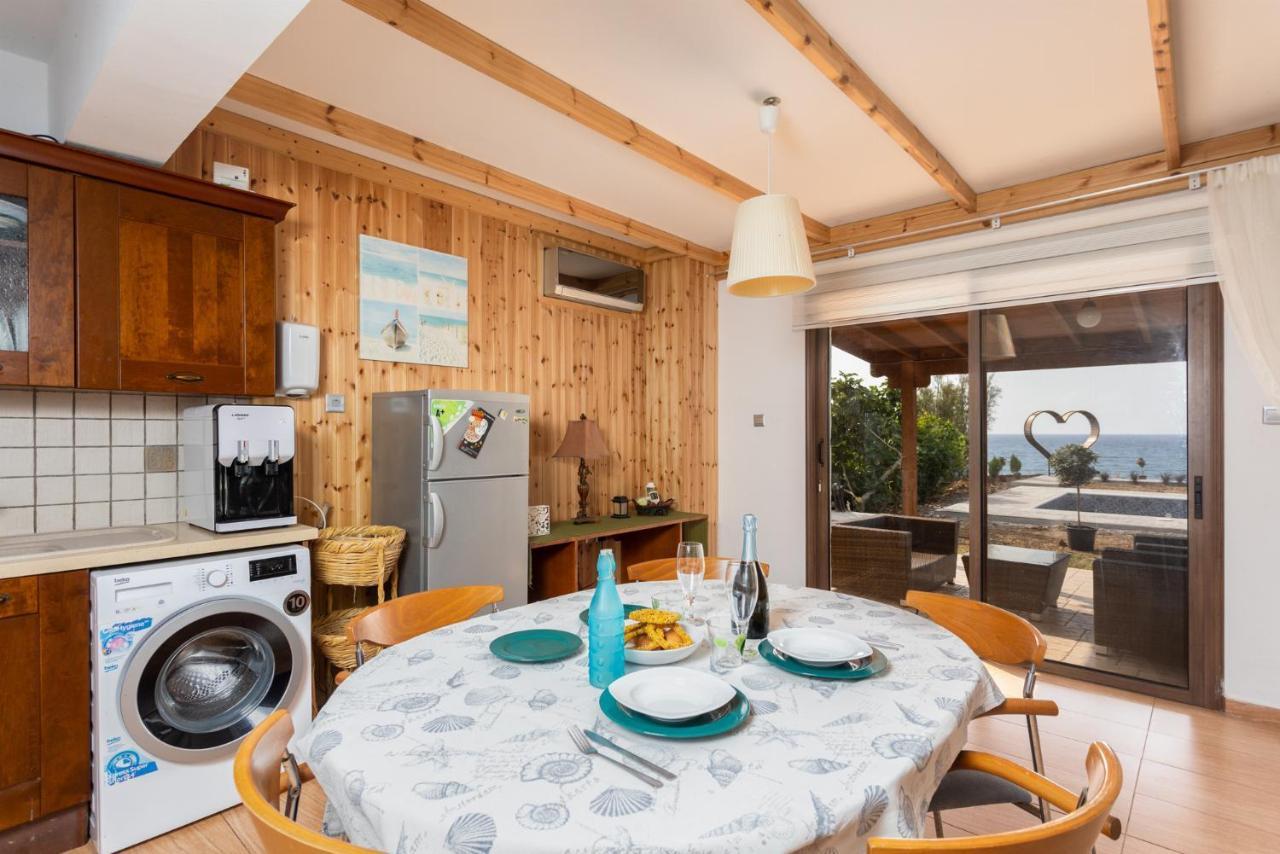 Villa Beach Heaven Pomos Esterno foto