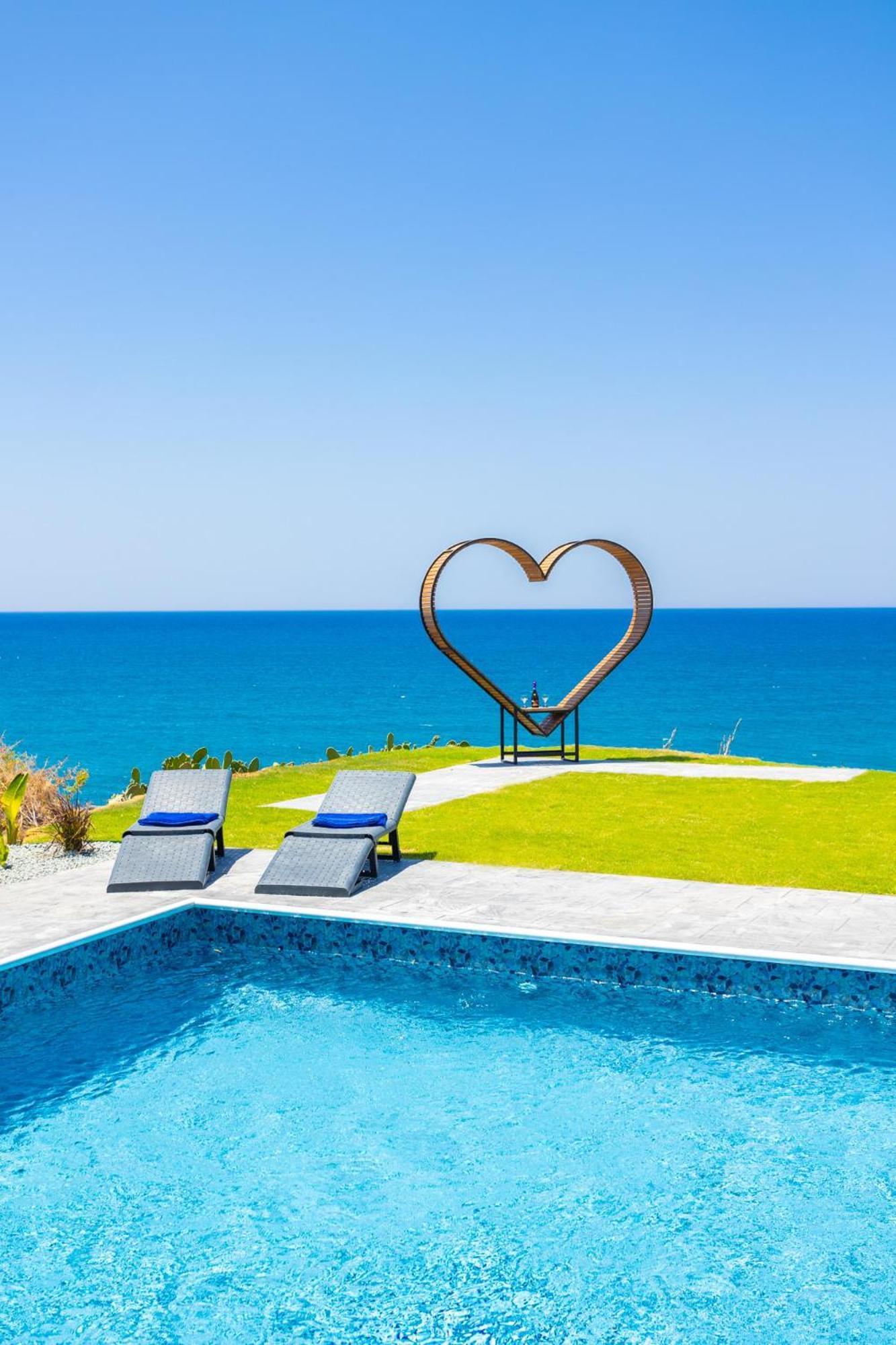 Villa Beach Heaven Pomos Esterno foto